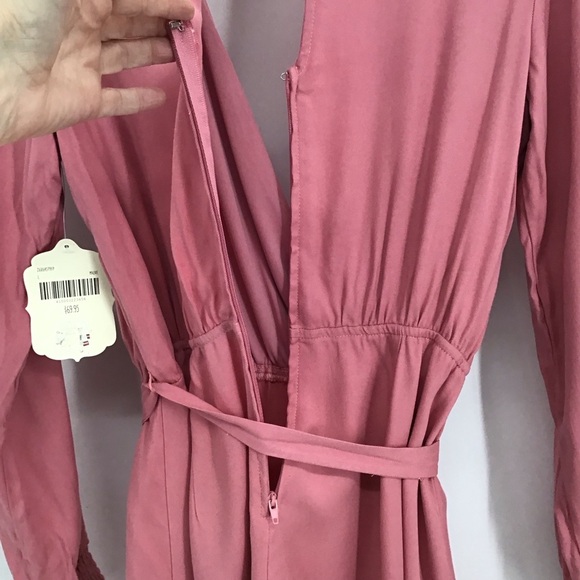 Altar’d State Women’s Belted Romper L/S Pink Salmon Casual Spring NWT Size L - Picture 7 of 9